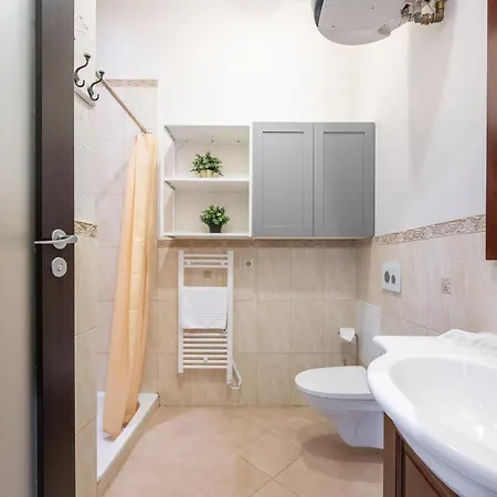 Spacious In Old Town By Reside Baltic Апартаменты Вильнюс