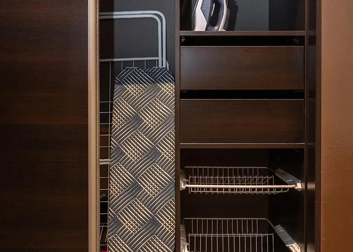 Butas Spacious In Old Town By Reside Baltic