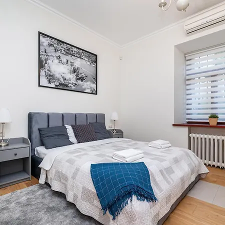 Lägenhet Spacious In Old Town By Reside Baltic Vilnius