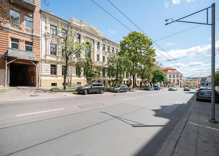 Spacious In Old Town By Reside Baltic 빌뉴스