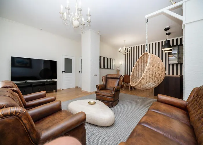 Spacious In Old Town By Reside Baltic 빌뉴스